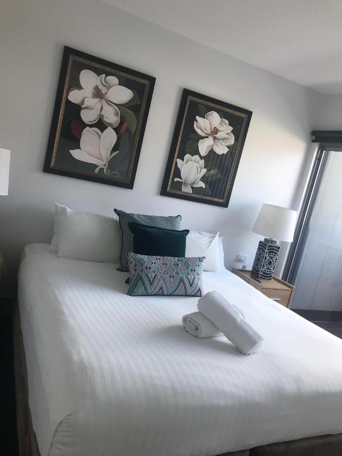 Crown On Darby Newcastle Aparthotel Екстериор снимка