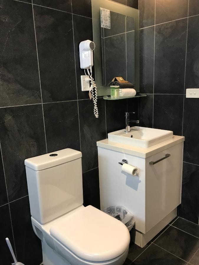 Crown On Darby Newcastle Aparthotel Екстериор снимка